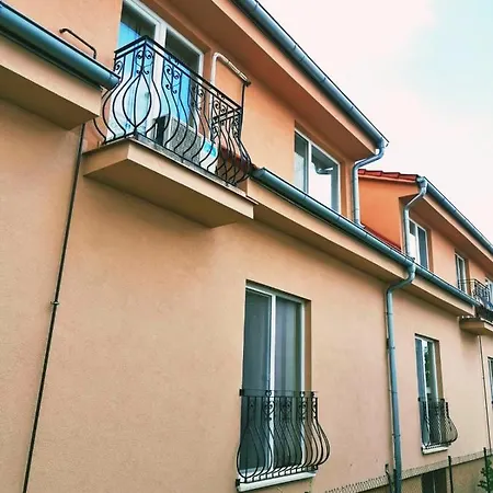 Pri Auparku Apartman Pöstyén