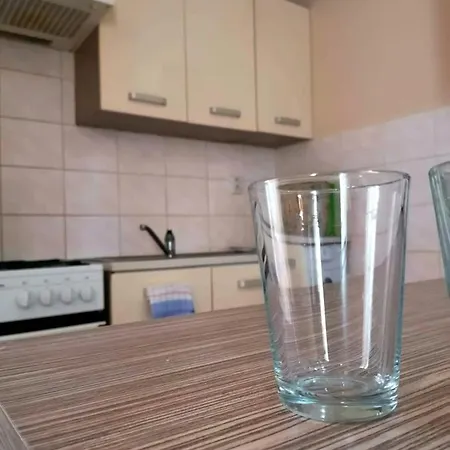 Apartman Pri Auparku Pöstyén